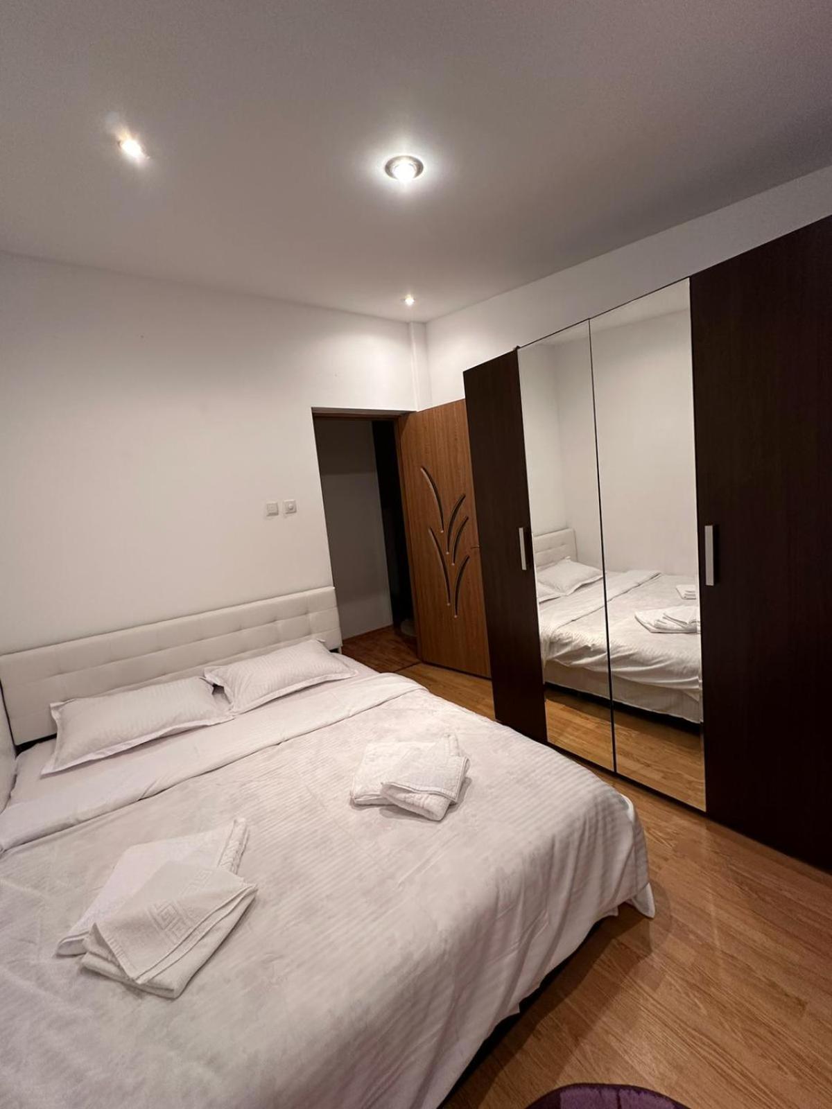 Special Apartment Nadeva スチャヴァ エクステリア 写真